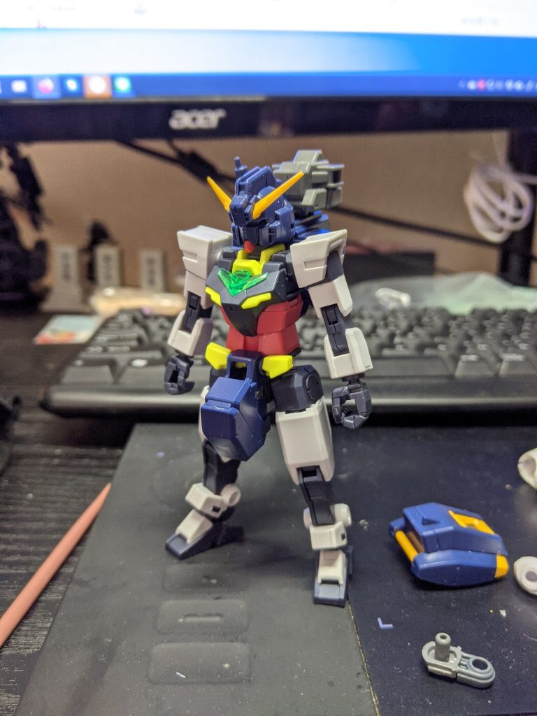 イメージはわりとすぐ出来たのであとは形にするだけ、と思いきや股間部の接続などは苦戦しました...