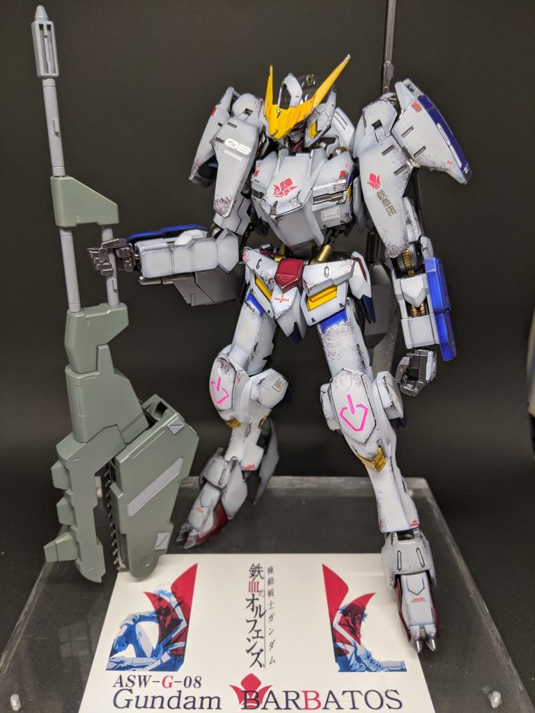 こ腰サイドアーマーはゴツすぎるように感じたのでバルバトスの物に変更してます。