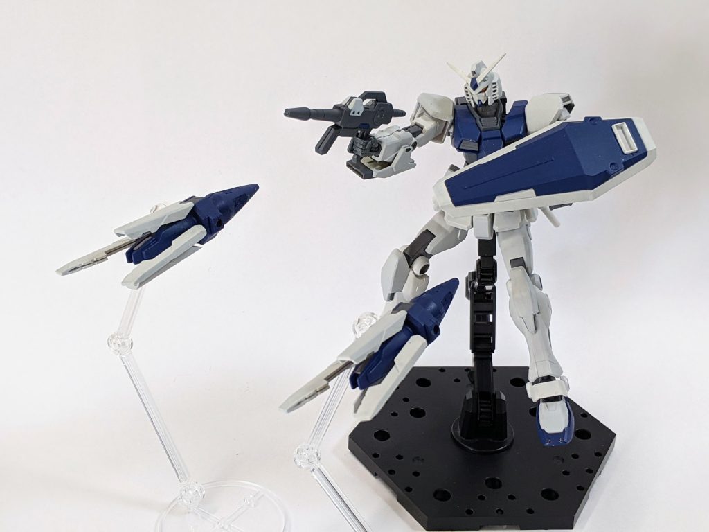 もちろん射出可能。これらのファンネルとの連携攻撃が本機のメインの戦闘スタイルです。