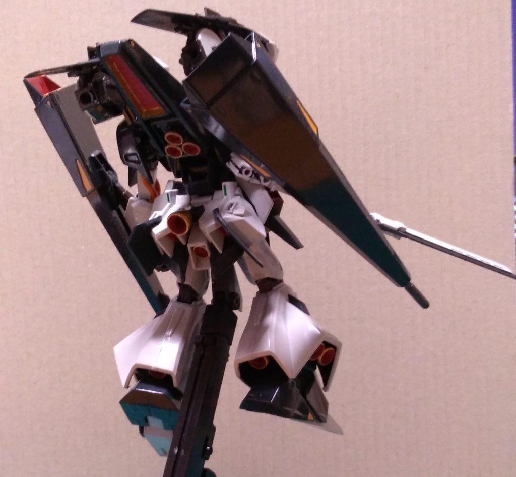 脚部のライン消しをする前に燃え尽きて放置・・・