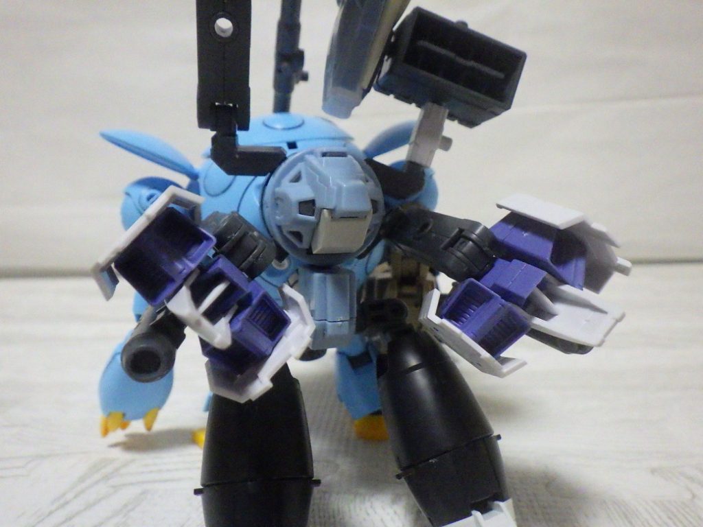 上のバーニアユニットは30MM 1/144 エグザビークル(エアファイターVer.)のバーニアとビルドファイターズシリーズのHGBC 1/144 ガンプラバトルアームアームズを使用。