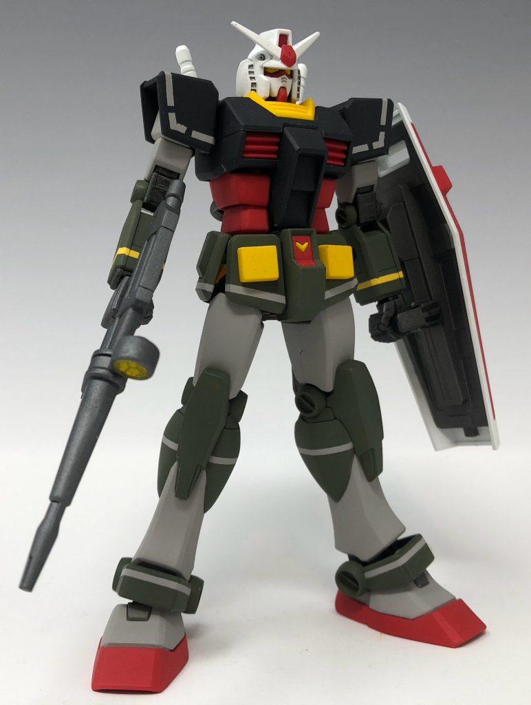 ライン部分は予めライン色で塗装後に、細切りにしたマスキングテープを貼って、基本塗装しただけです。どれも直線なので思っていたよりも簡単に再現する事が出来ました。