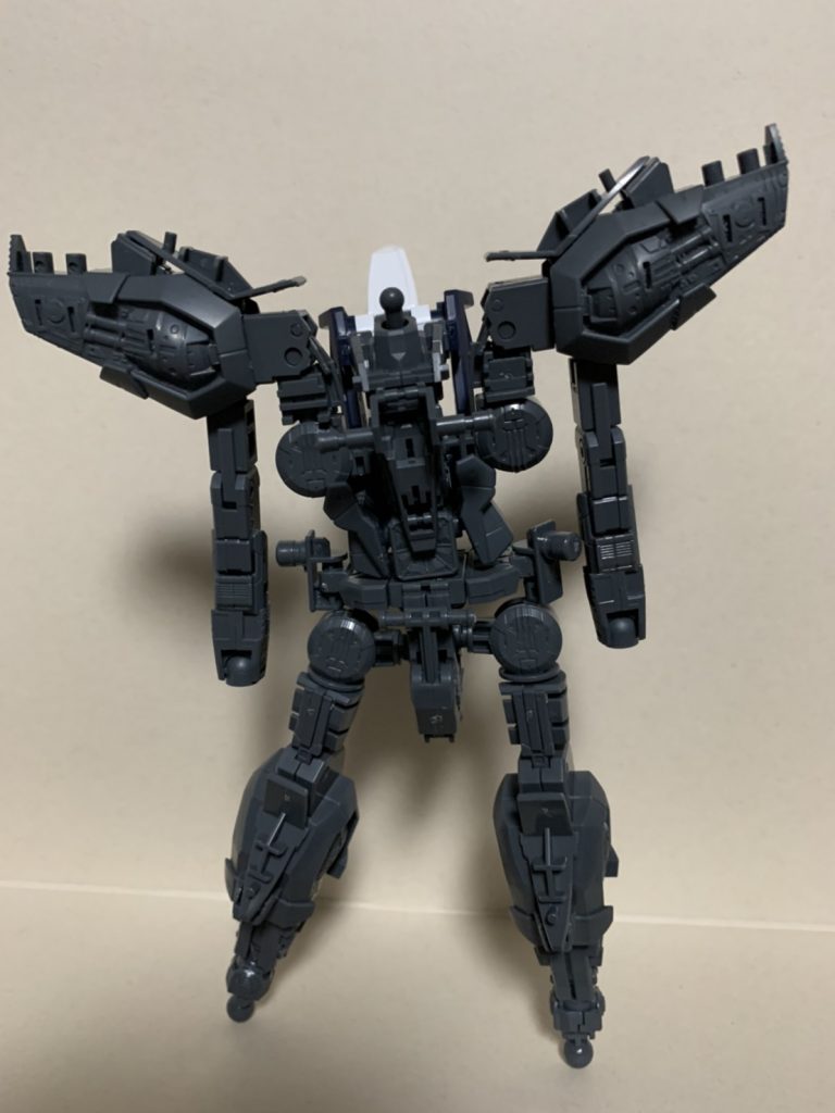先に塗装に関係ないフレームだけ先に作りました。まぁ何の変哲もない画像ですが・・・。