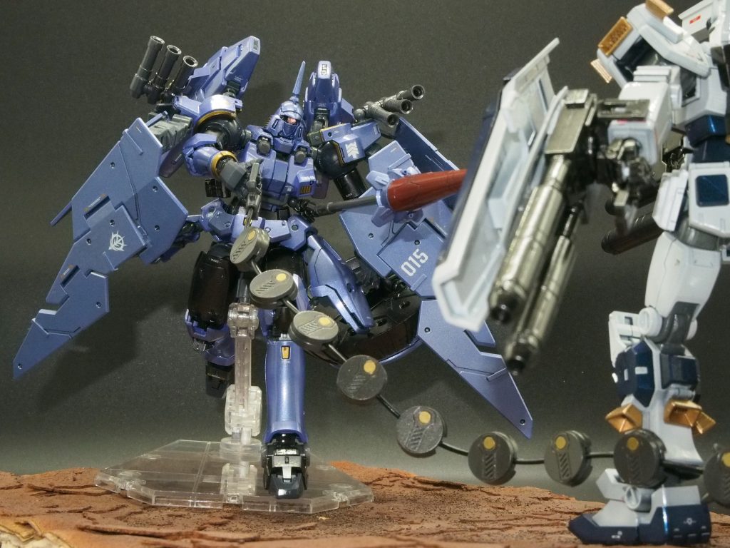 マ・クベ(偽)専用ギャン(偽)の小説中での活躍はとてもとてもかっこよかったです。小説中の活躍をモチーフにした写真は、以前投稿した作品 https://gumpla.jp/rg/576246 にも載せています。小説の連載は完結してしまいましたが、大好きな小説ですので、あとはドムぐらいは作りたいです。再販での入手がんばります。