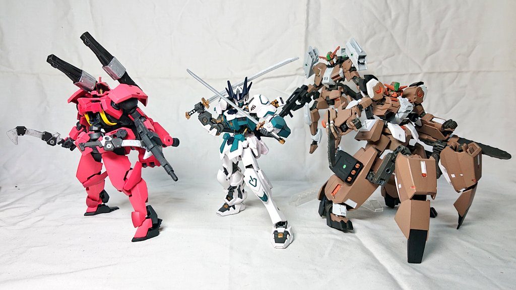 「「「フォース『鉄桜』!行きます!」」」と、自分だけのフォース完成となりました年内はこれで最後になる…かなぁ?まだ作りたいキットはそこそこあるのでもしかしたら作るかもしれません、が…雪降る中での塗装作業はホント地獄だったので当分はやらないと思います今回の流星号でデカールというものに初めて触ったのですがなかなかお手軽で楽しいですね、また今度買いたして置いたりもしておきたいですというわけで長くなりましたが多分これで今年最後の投稿になります!ではまた来年!待て次回!