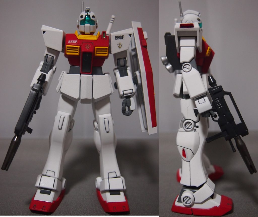 右手にビーム・ライフル、左手にシールドを装備した正面&右側面図。