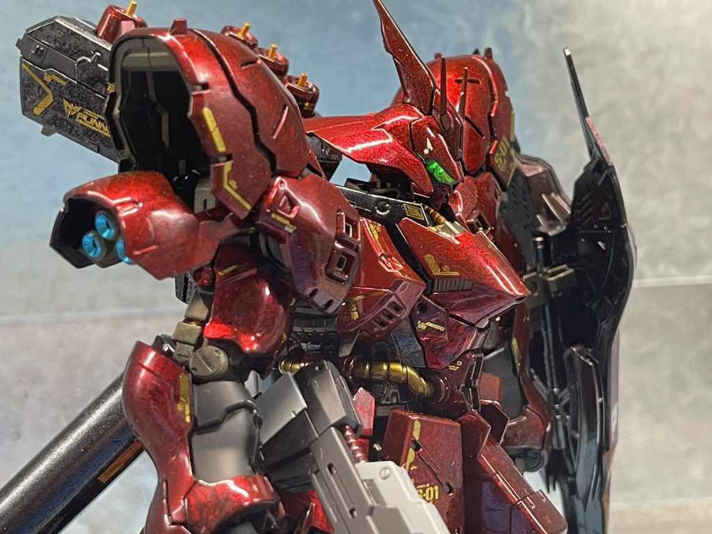 メインカメラだけ、電飾して電池も内蔵しました。