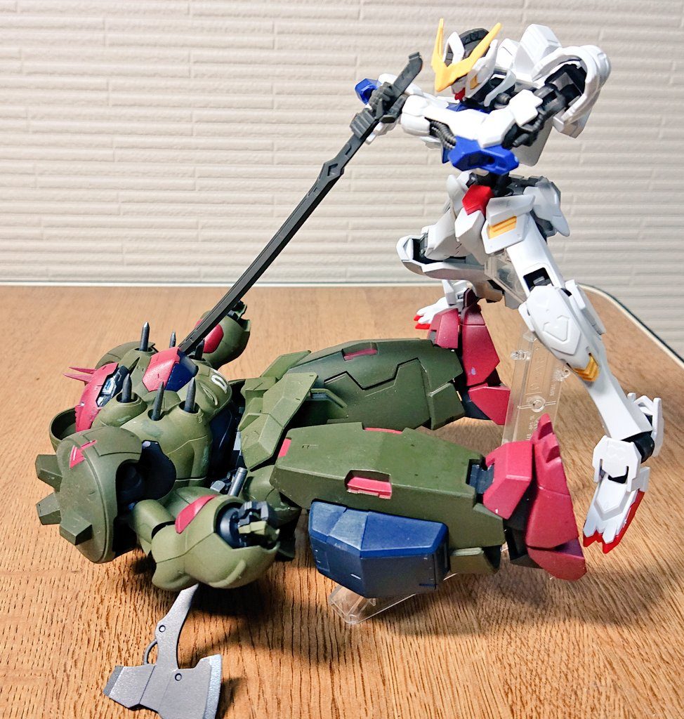 「楽しんでるだろ!ガンプラバトルをよぉ!」とあるダイバーとヨームの出会いの設定とかも考えたりしてます、痛々しいですね『彼』はその後リベイクへヨームはその後リアル世界へ、この機体制作に