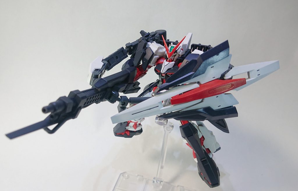 シールドと装甲で敵の攻撃を凌ぎつつ高い機動性で強力な砲撃を撃ち込んでいく・・・っていうことができたらまあまあ強そうかなぁ・・・空は飛べませんがホバリングは出来ます。