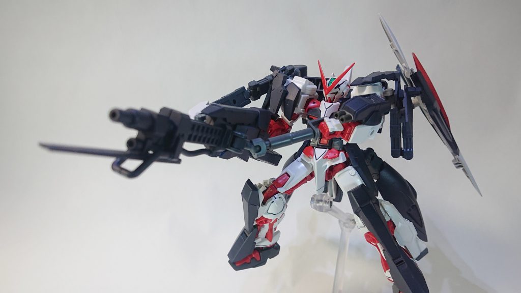 サブグリップも取り付けたので、精密射撃時の安定性も得られると思います。可動域がアレなので、グリップは長くして両手持ちしやすくしています。