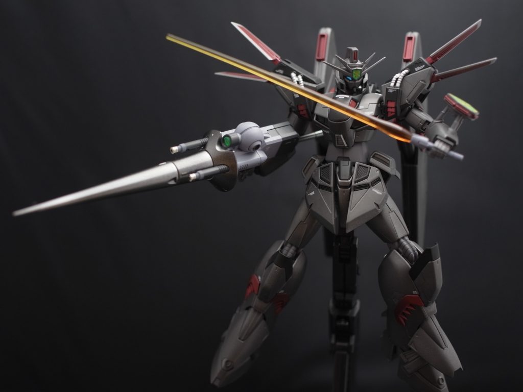 実は、クロスボーンガンダムを2号機にするため、ショットランサーが欲しくて購入してます。(小声)組んだら、意外とカッコよくて、クロボン2号機は、また今度にします。