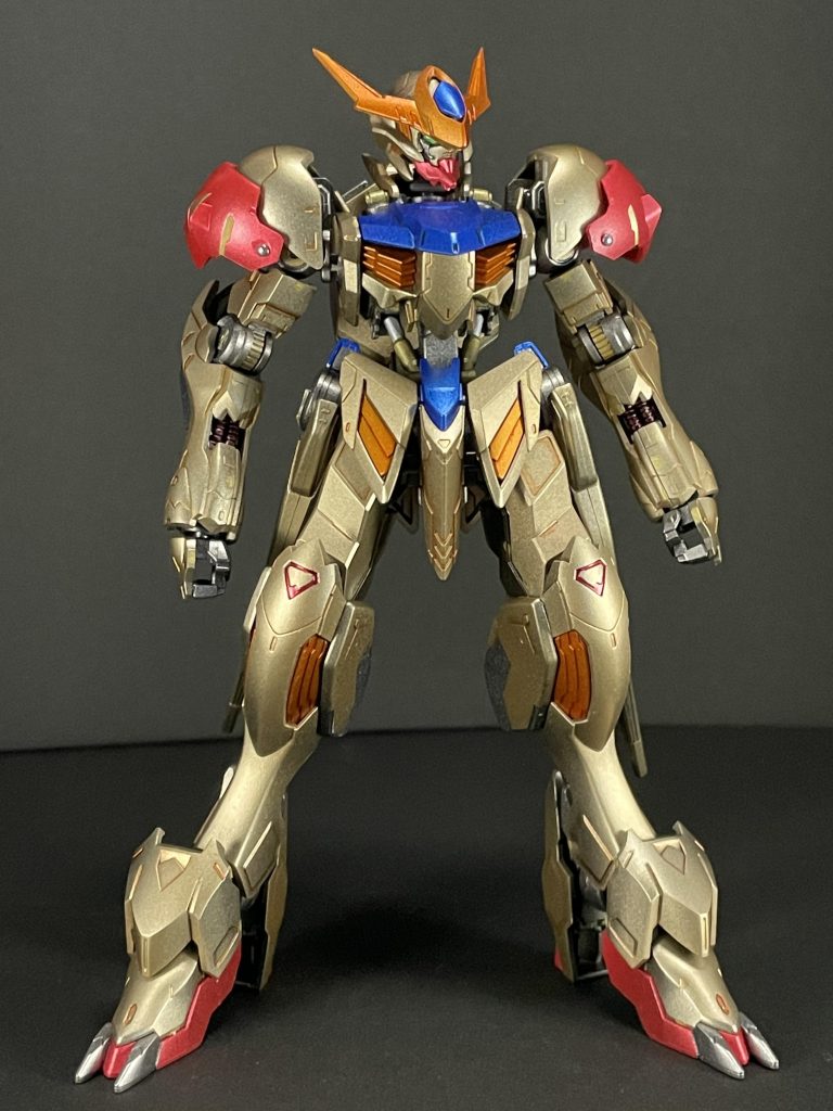 明けましておめでとうございます。今年もよろしくお願いいたします! 今回はワンデイ製作に挑戦したんですが、結果は全然終わらず5日くらいかかりましたorz肩装甲にメタルパーツ(虫ピンの頭)を埋め込んだことと、アンテナのシャープ化以外は形はいじってません。