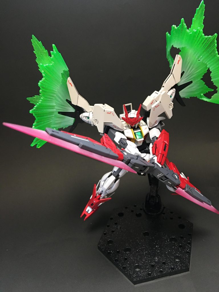 メビウスアロンダイトアンビデクストラトスモード風ですが残念ながら連結出来きず。次作るときは出来るように改造します。