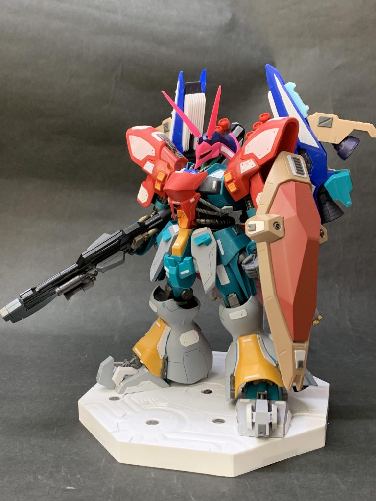 塗装前状態。鉄血のパーツは何かと使える。