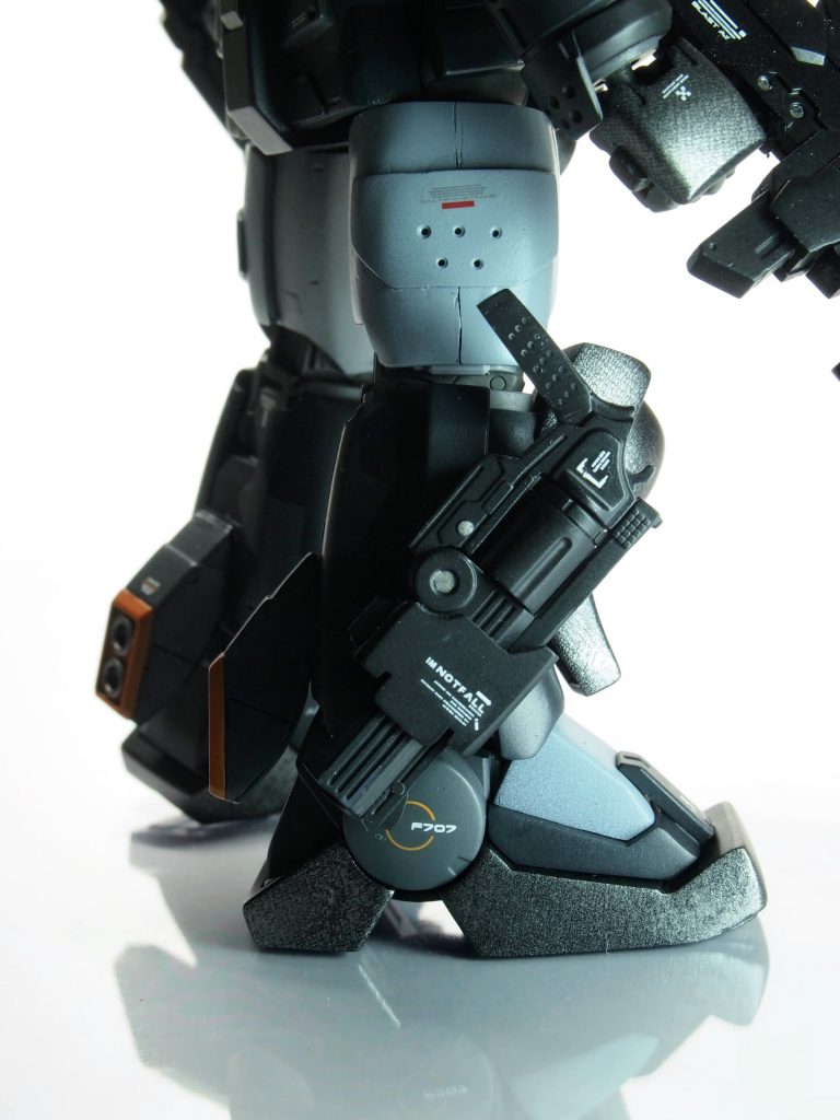 サブアームのハンドガン。MSGハンドガンセットのリボルバーです。ちょっとでかいけどカッコイイ。