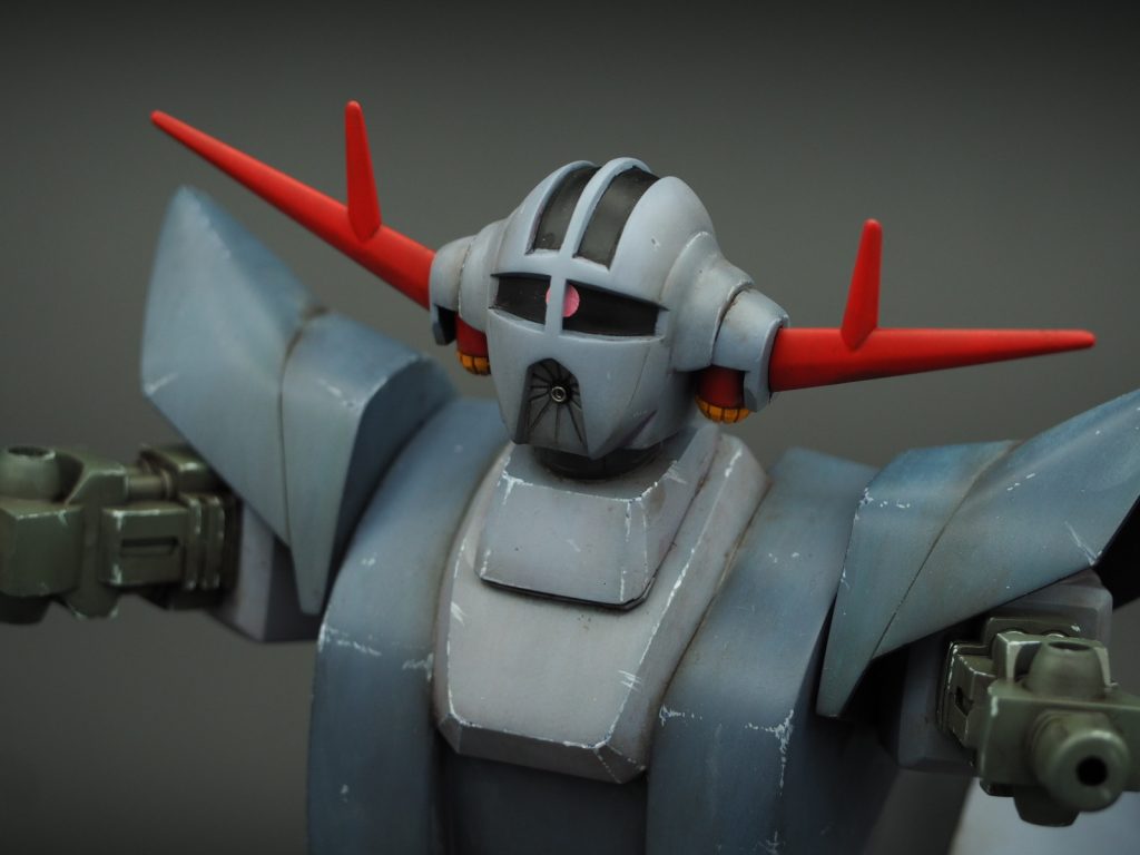 最新鋭の試作機なのでウェザリングするか迷いましたが、ア・バオア・クーの激戦なら一瞬で汚れると思い、普段通りにウェザリングしました。