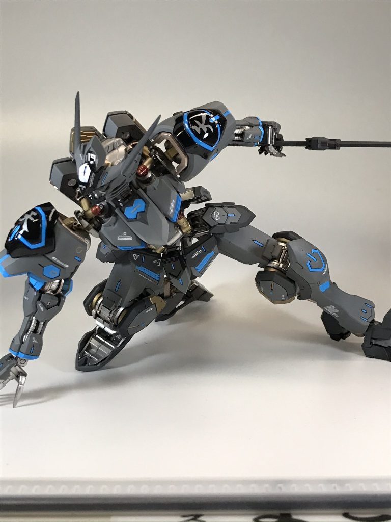 頬のパーツを無くしたのでプラ板でダクト風に改造しました