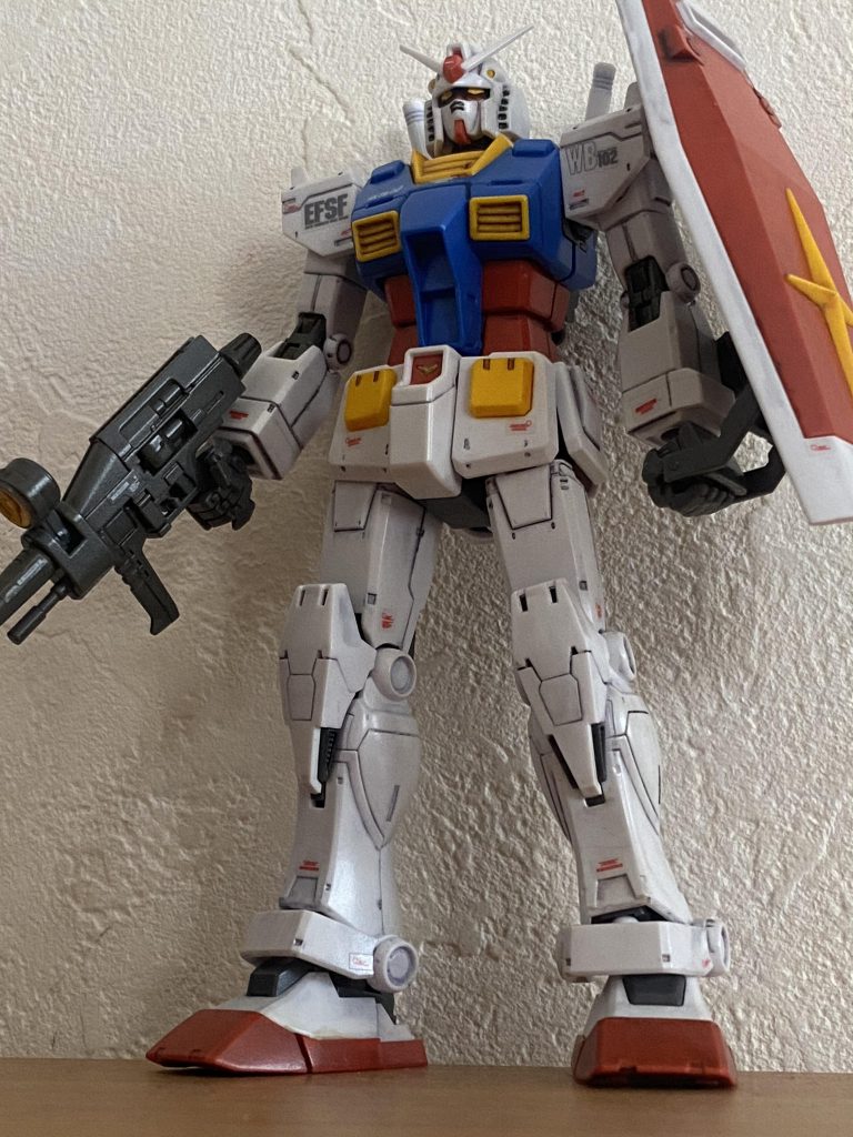 半艶トップコートで仕上げました。
デカールは頑張って貼りました。🥸