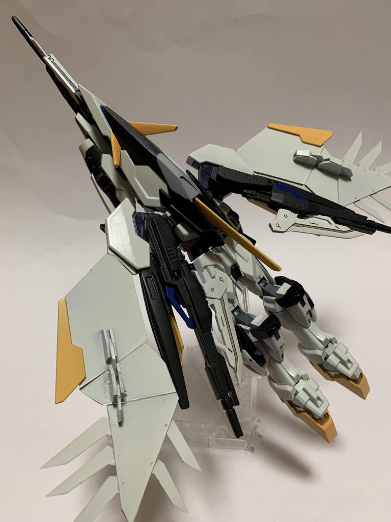 ネオバード形態個人的にめっちゃ好きですね。ただウイングガンダム感がにじみ出てしまったのが少し残念です。