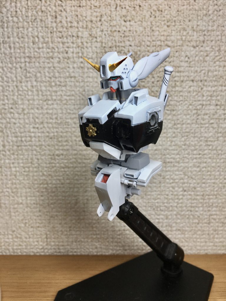 1号機のツノもマグネットを仕込んで取り外し式にしてあります