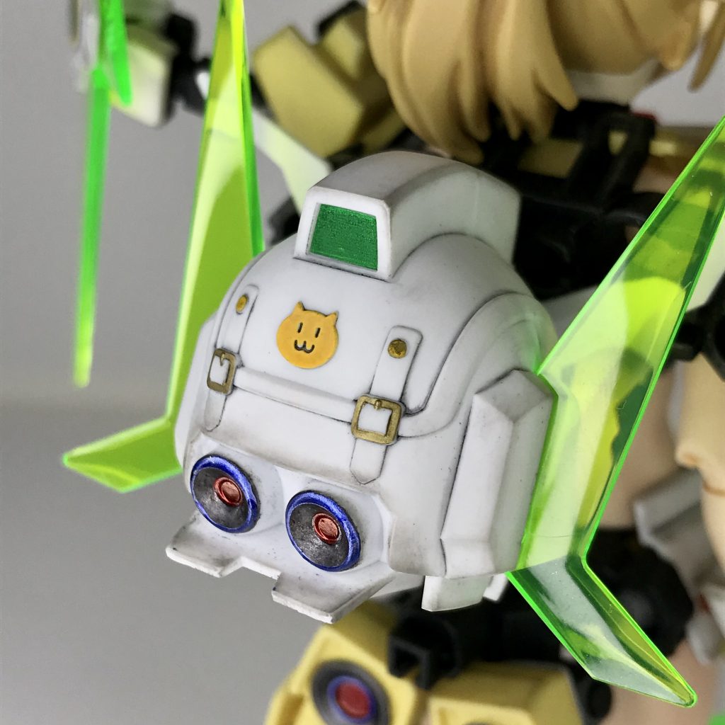 バックパック。って、ガンダムの頭そのままとは斬新ですねー(^^;