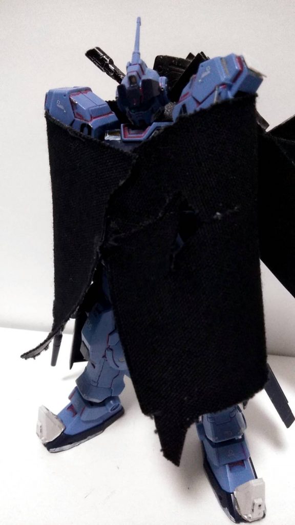 正面マントは後のキンケドゥに行きますそこで事件が起こりますが…