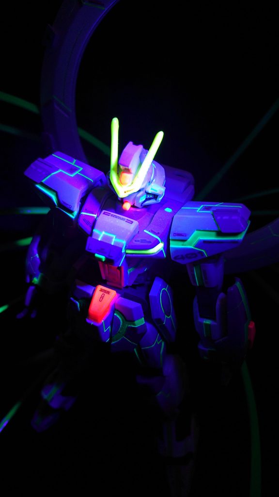 あと蛍光塗料はしつこいです。溶剤で拭き取っても拭き取ってもどっかに残ってます。写真だとシミのように見えるのがそうです。