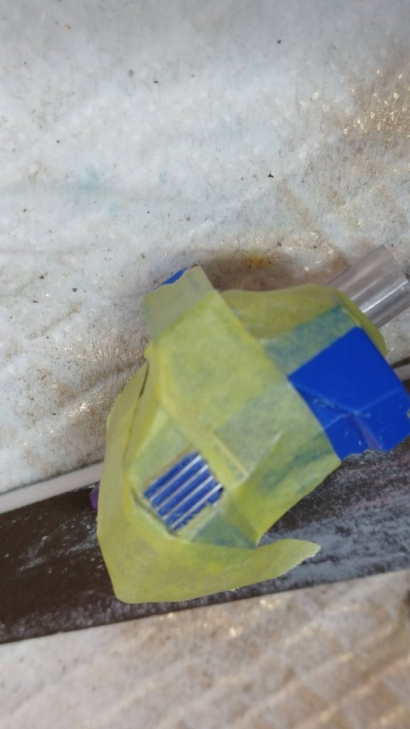 平行に掘ったつもりが、立体になるとまっずぐに掘れてない。1mm間隔のモールドガイドをつかってみましたが難しい(*´ω`*)