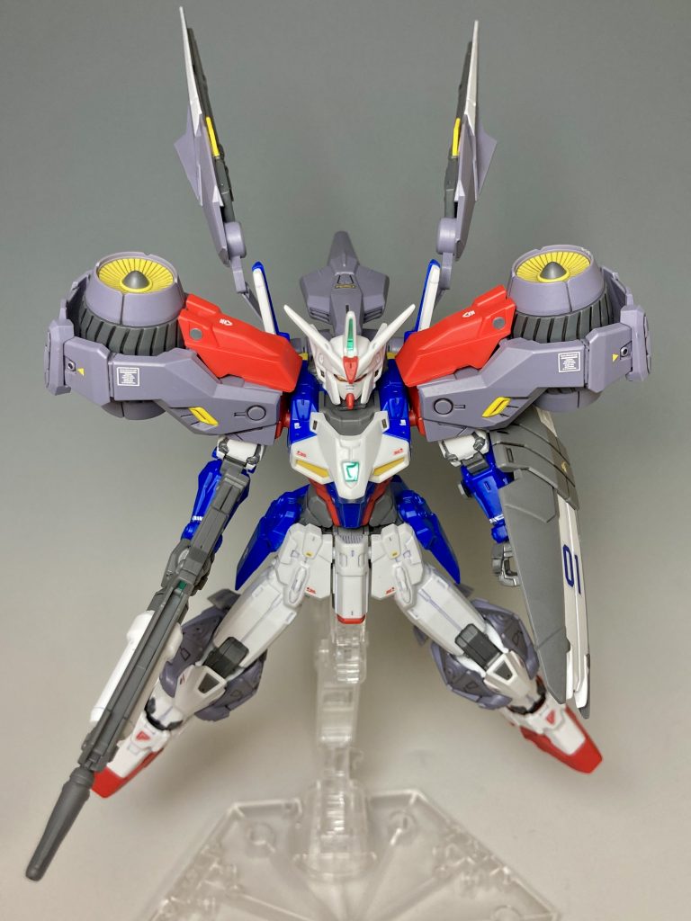 こちらは肩のローターが特徴的で、大気圏内の使用を想定しているようです。