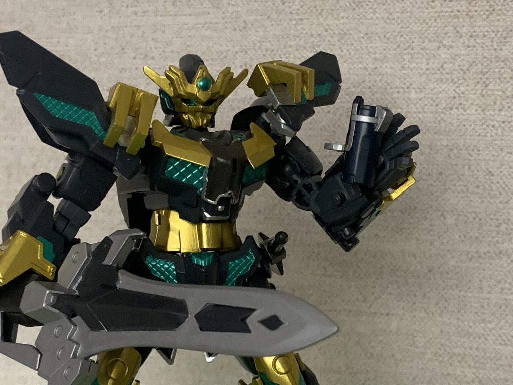 小型炸裂筒「離暴流瓶」(りぼるびん) 火薬をたっぷり詰め込んだ小筒。投げた周囲を吹き飛ばす。