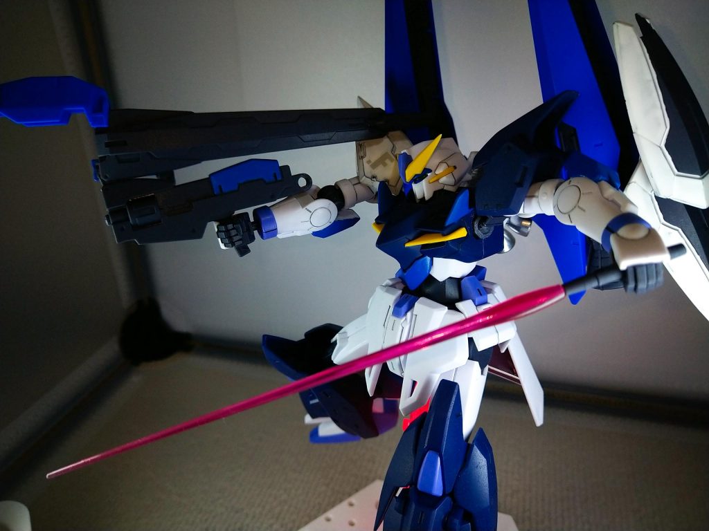 この装備は宇宙空間での戦闘を想定し、バックパックのヒュージブースターで機動性が格段に上がっている