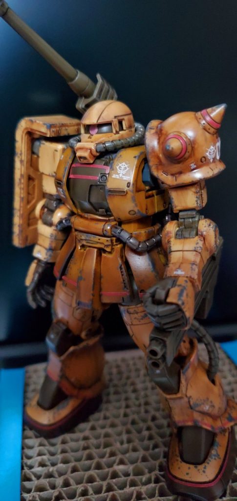 土台に配置する前の素立ちいま土台に接着したので二度と取れません。