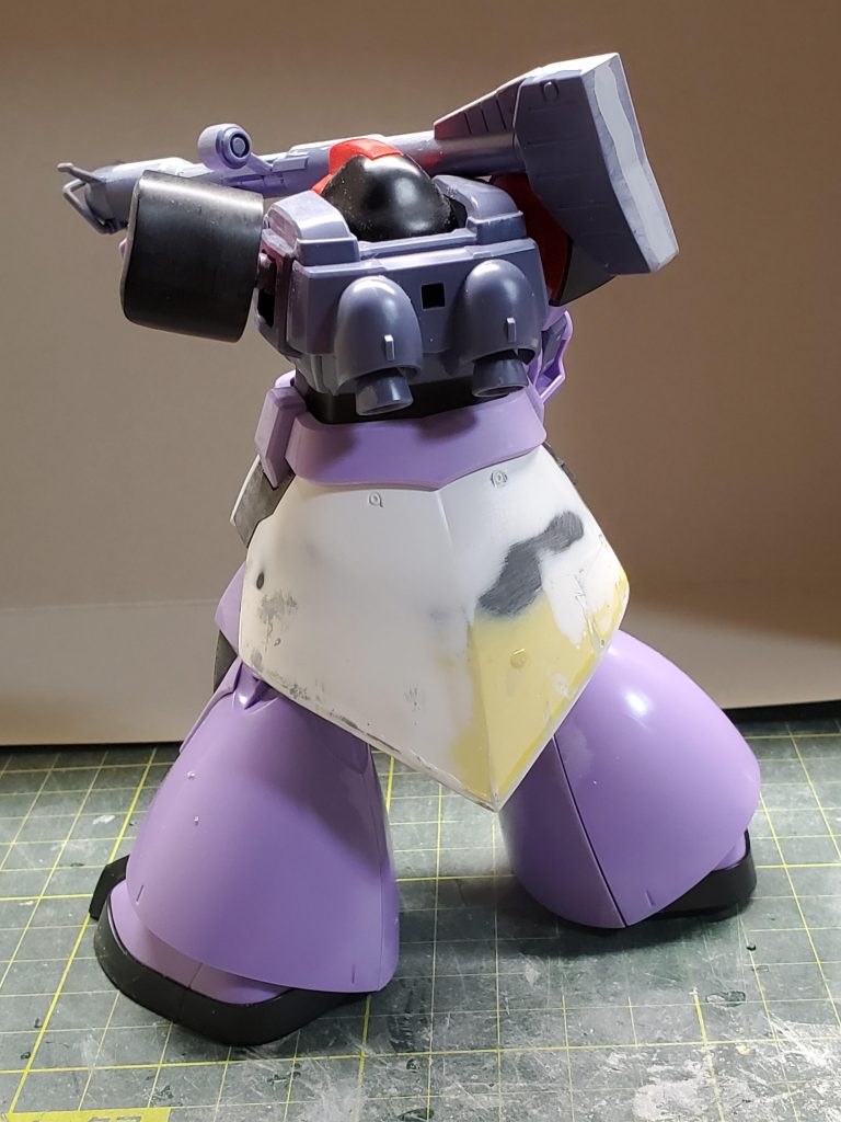 スカートの延長は、プラバンを芯にして、ポリパテで成形しました😄