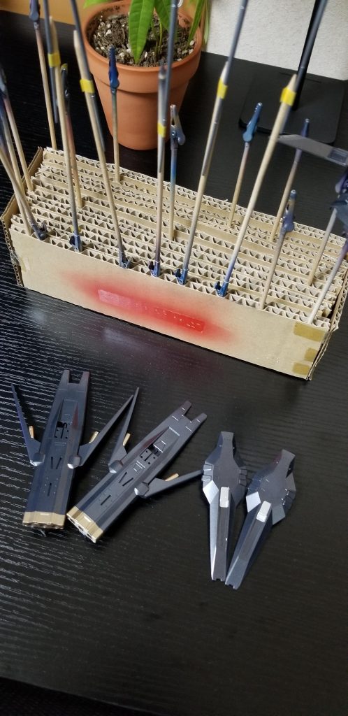 このパーツも塗装が大変でした。