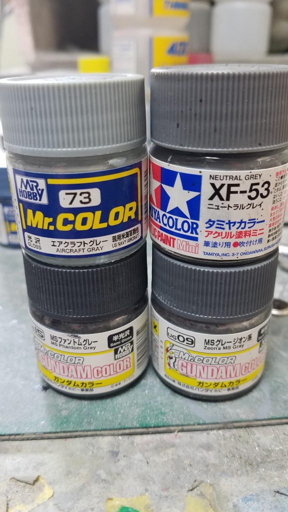 4色のグレーで塗り分けています。