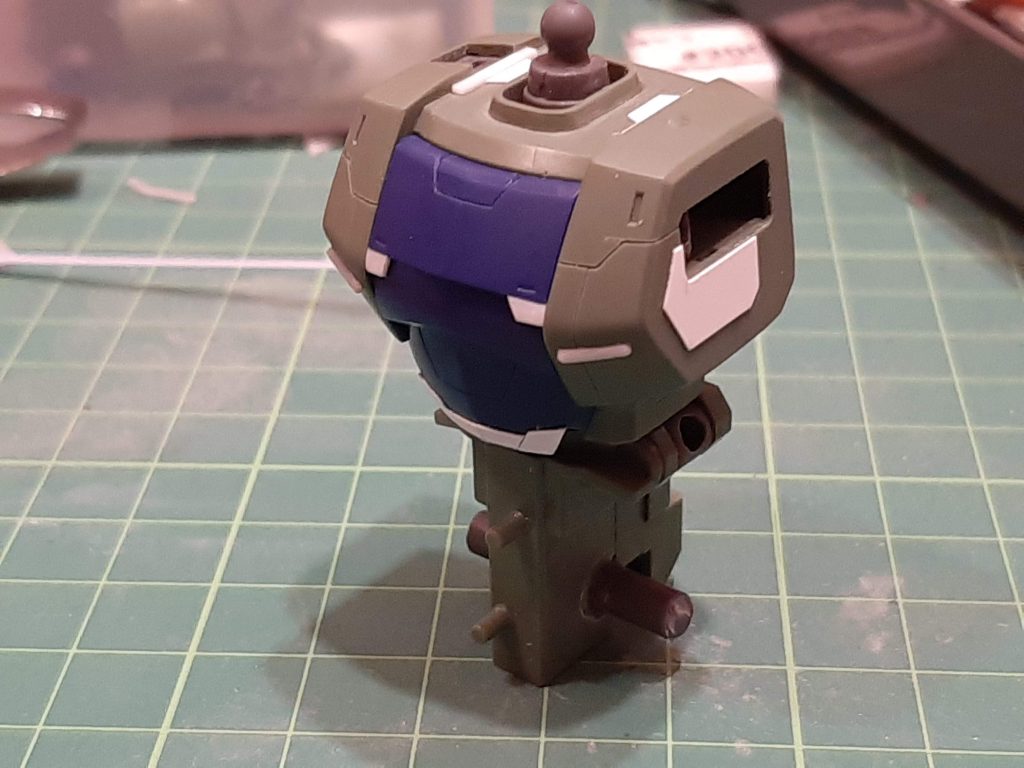 各部にスジボリやプラバンでディテールアップを入れました。