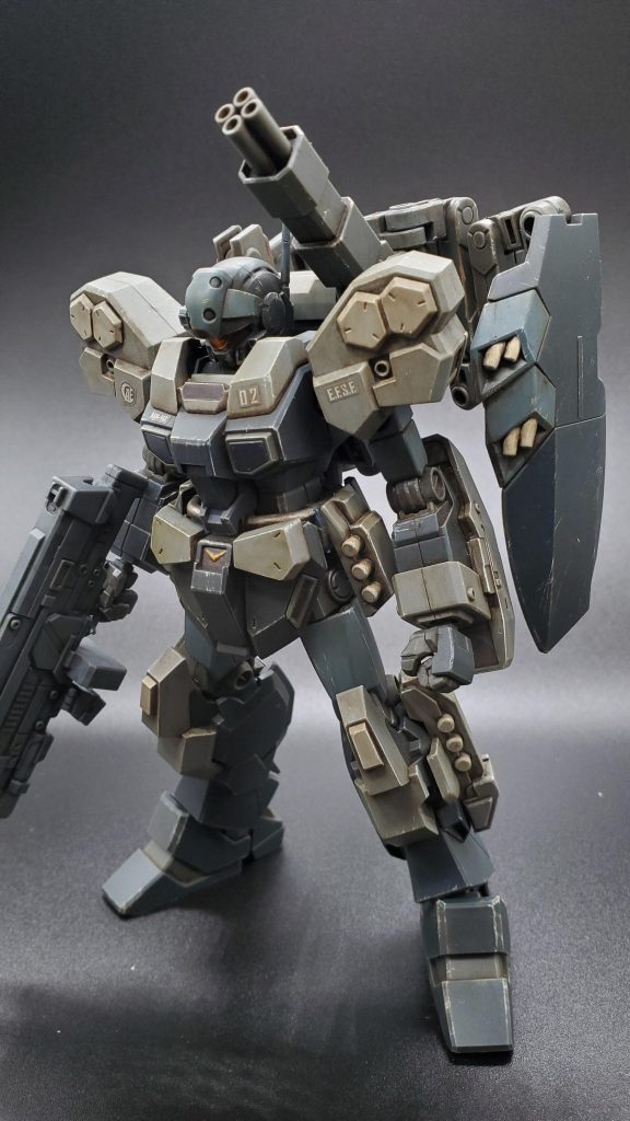 最近登録して、初投稿です。加工はリアルタッチマーカー、ウェザリングカラー、ドライブラシ、ガンダムマーカーなど合わせ目消しやスジ彫りなどはしていません。 