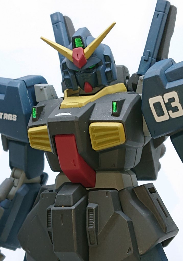 付属のホイルシールが上手いこと反射して光りました。