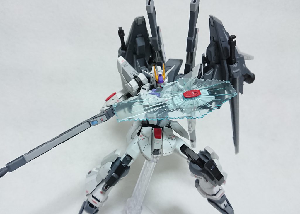 ビームシールドキットの余りパーツのストフリの受けを埋め込み装備可能