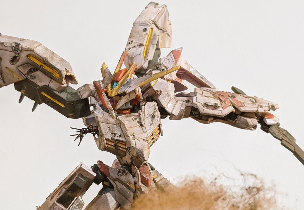 期待の大きな特徴でもある、翼のようなバックパックを破壊する時にはかなり勇気がいりました。 