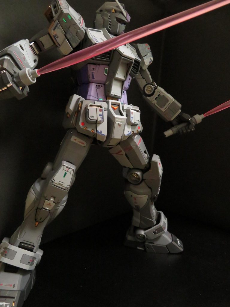 ここまで大きなG-3でのアクションポーズをとると、めっちゃカッコいいですね！