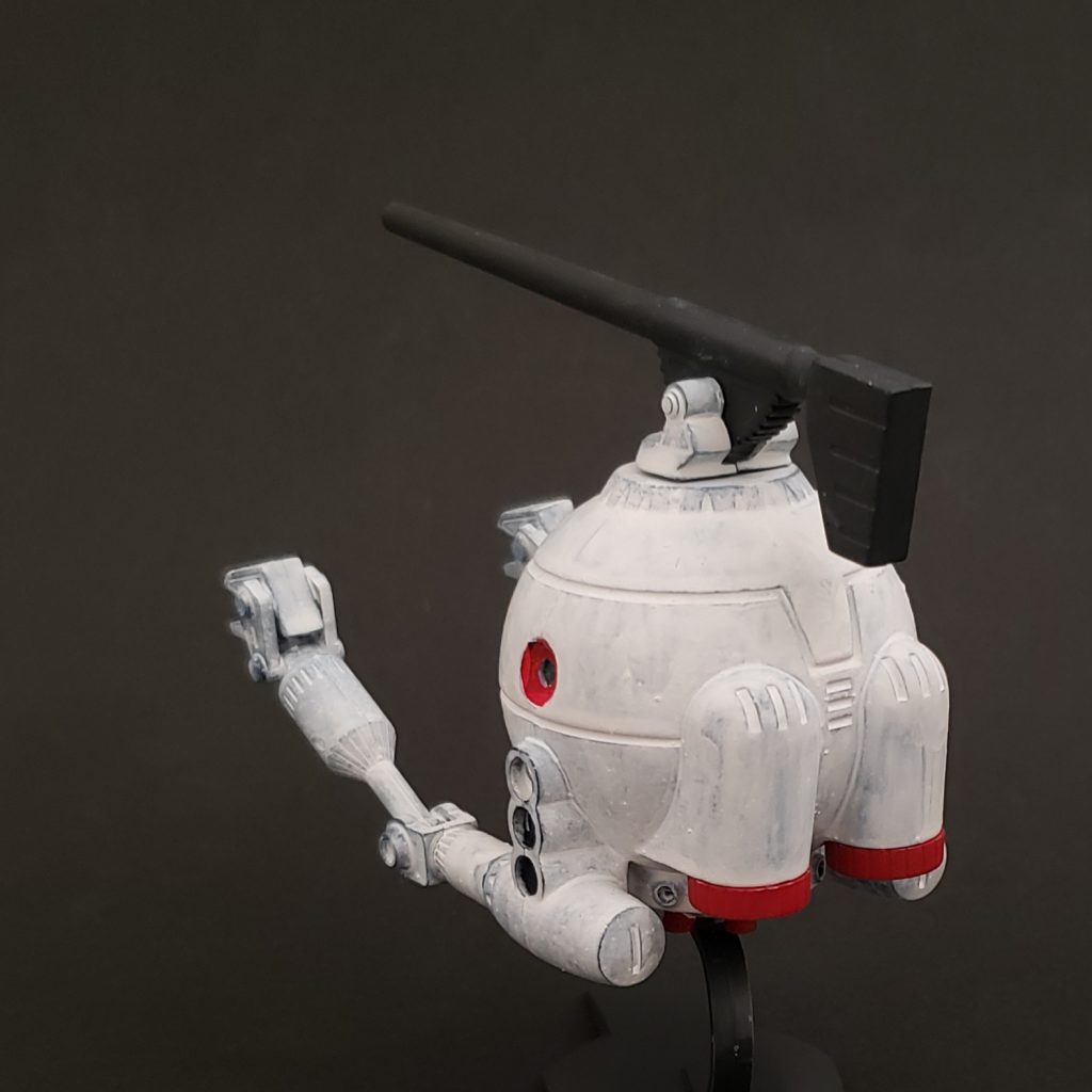 水性アクリルのメタリックブルーを塗った上から、Mr.ウェザリングカラーマルチホワイトを伝統工芸よろしく汚し重ねてなん十回。本体と腕を繋ぐ太い軸が折れました。用法容量を守って正しくご使用下さい。