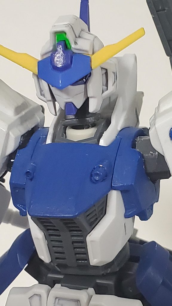 首がそのままだと埋まり気味になってしまうので、少し弄ってあります。