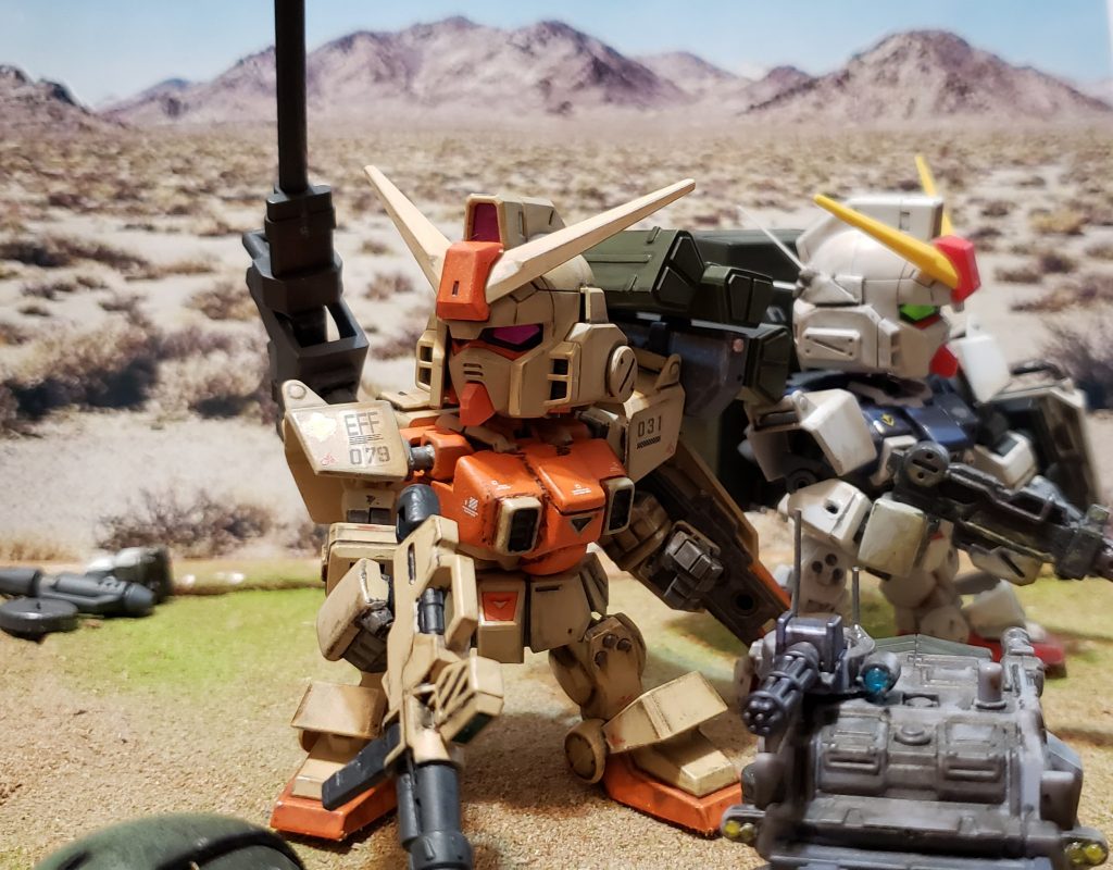 こうして生産性を向上させて製造された当機であるが、性能はオリジナルの陸戦型ガンダムには程遠く、ガンダムというよりは多少高級なジムと言った方が正確な代物であった。 そのため、肩部に火器を増設する事で面制圧力を高め、低下した性能面を補っている。