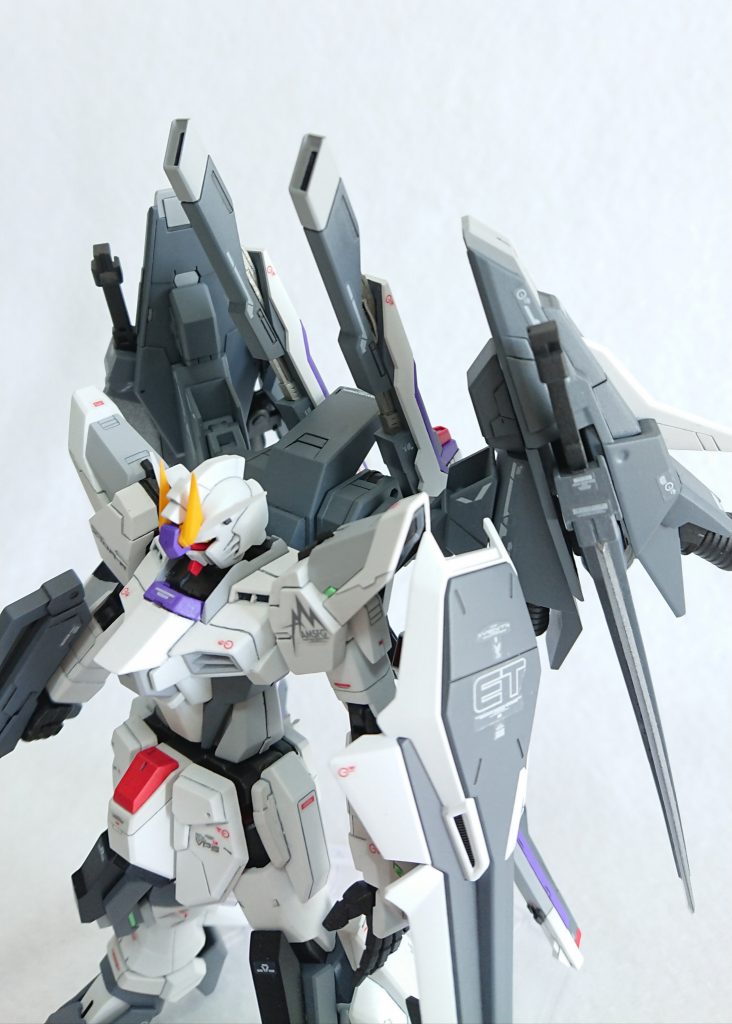 【おわり】見てくれてありがとうございます!完成までなんと一年近くかかってしまいました。全然手は動かないし、アイデアはまとまらないしで四苦八苦しました。なんとか完成して良かったです。シールドのデカールのことはあまりつっこまないでね😋