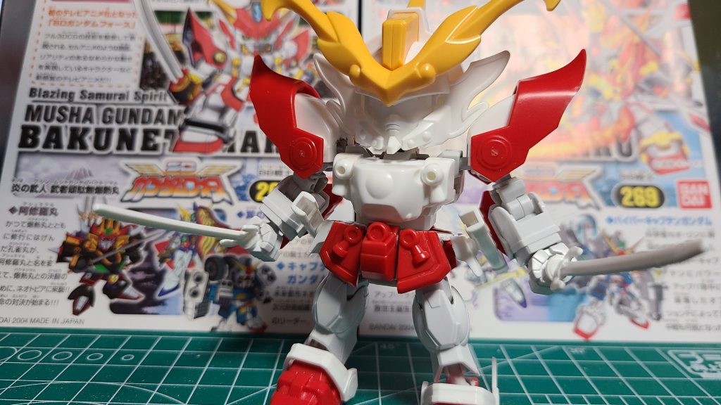 一通り加工出来たらバランス確認します。五聖剣が小さく感じるので鞘と一緒に一から作り上げます。