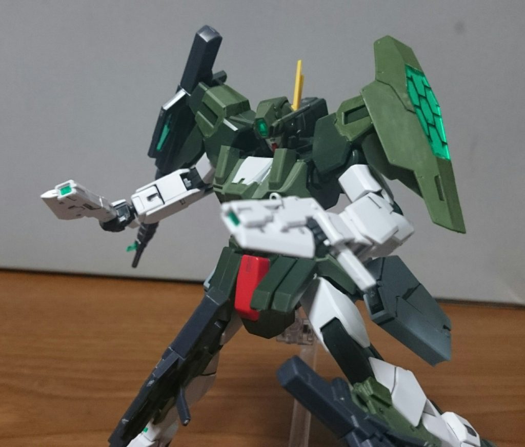 ・GNビームピストルII

銃口をメタグリーンで塗装。
ケルディム本体が暗い色ばかりなので、ピストルII本体は明るく真っ白のままでスミ入れのみっス