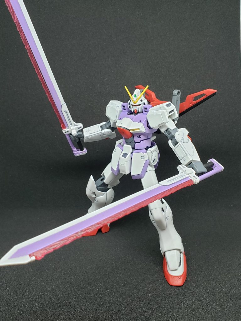 エクスカリバー白意外マスキングで塗装となります。ちなみに本体と武装の白、ブーツ等の赤、アンテナ等のイエローは整形色そのままです。