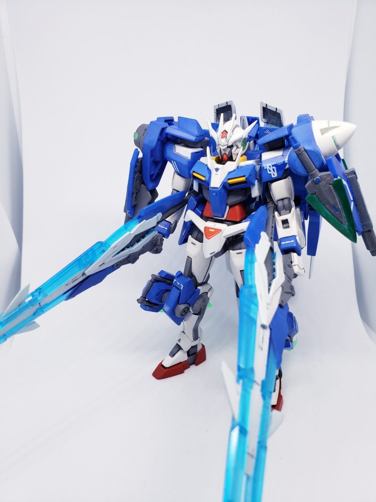 ライフルモードも使用可能。色分けしたのみですが、ダブルオー系にも似合います。