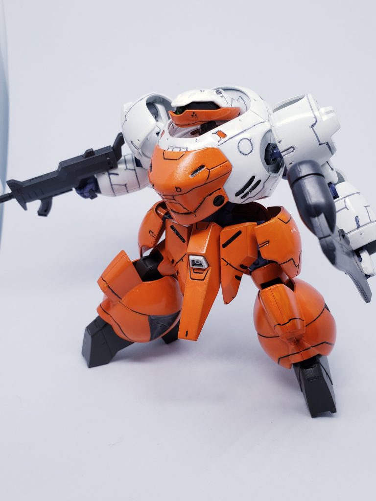 見えづらいですが、アイ部分はシールドの上からグリーンで塗り色再現しています。まさかここから数年後本当にランドマンロディが発売されるとは…